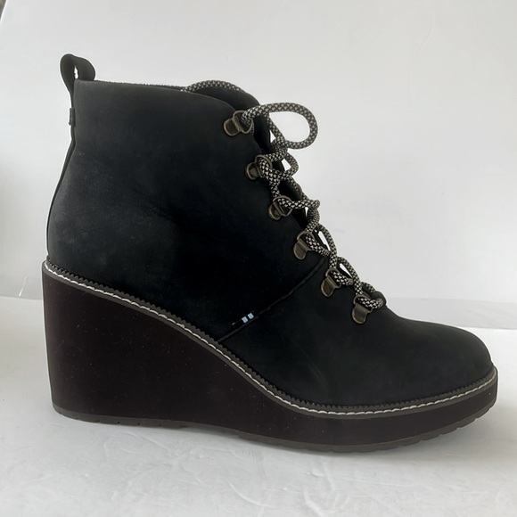 TOMS Women’s Water Resistant Winter Rubber Sole Lace Up Wedge Boots Size 11 New - Picture 3 of 7